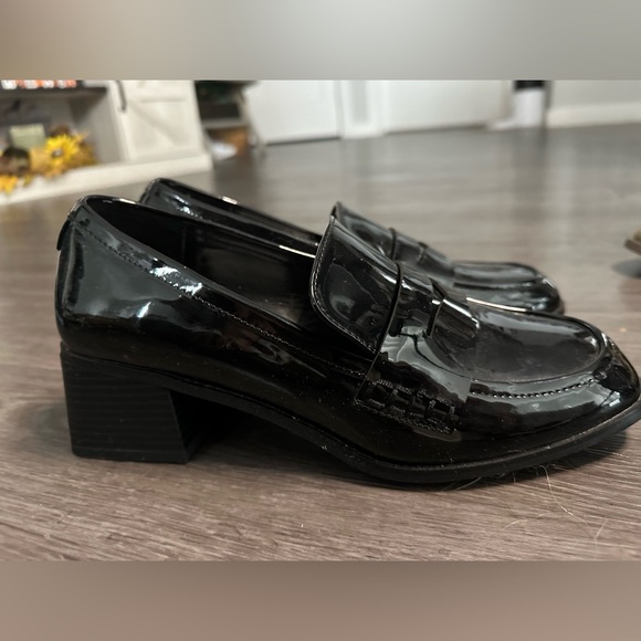 Excellent condition worn once size 8, loafer synthetic leather - Picture 2 of 3